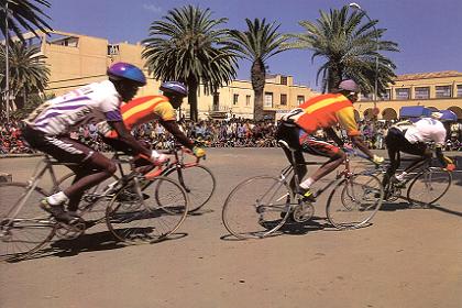 asmara-cycling.jpg