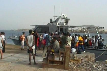 Embarkation for the trip back to Massawa.