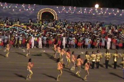 Students of the University of Asmara singing and dancing.