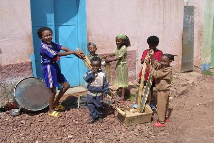 Children preparing their torches for Meskel eve - Haz Haz Asmara Eritrea.