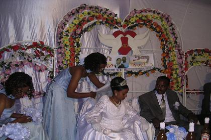 Bride and bridegroom at the wedding ceremony - Mai Temenai.