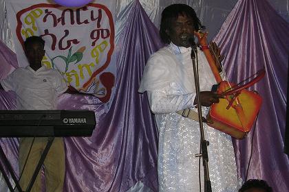 Wata player & singer  at the wedding (day 2) - Asmara Eritrea.