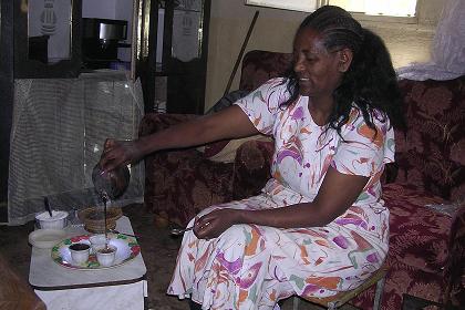 Eritrean coffee ceremony with Almaz - Kahawta Asmara Eritrea.