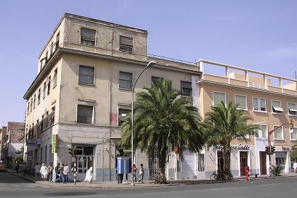 Next to the Sweet Asmara Caffe is the office of the Ministry of Tourism to answer your questions on where en how  to go. And where not to go!
