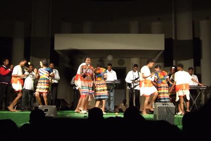 Young Eritrean artists - Festival Eritrea 2006 - Expo Asmara Eritrea.