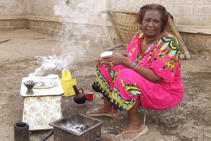 Coffee ceremony with Defan Zeras - Massawa Eritrea.