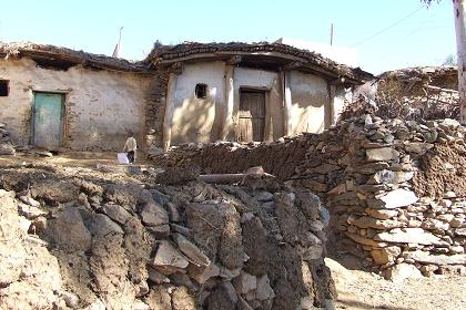 Hidmo (traditional dwelling) - Beleza Eritrea.