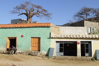 Stopover in Baluwa for breakfast.