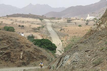 The Road from Keren to Muscha passing Faralebra.