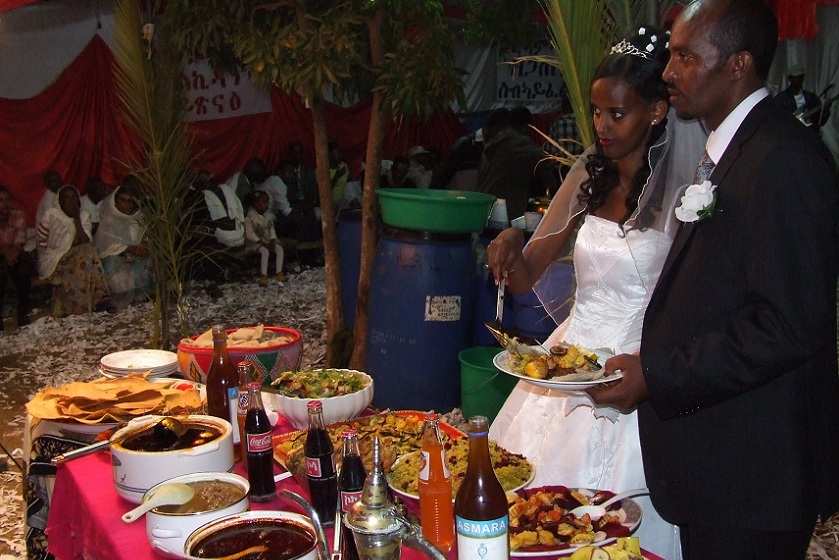 Diner at the wedding feast - Edaga Arbi Asmara.