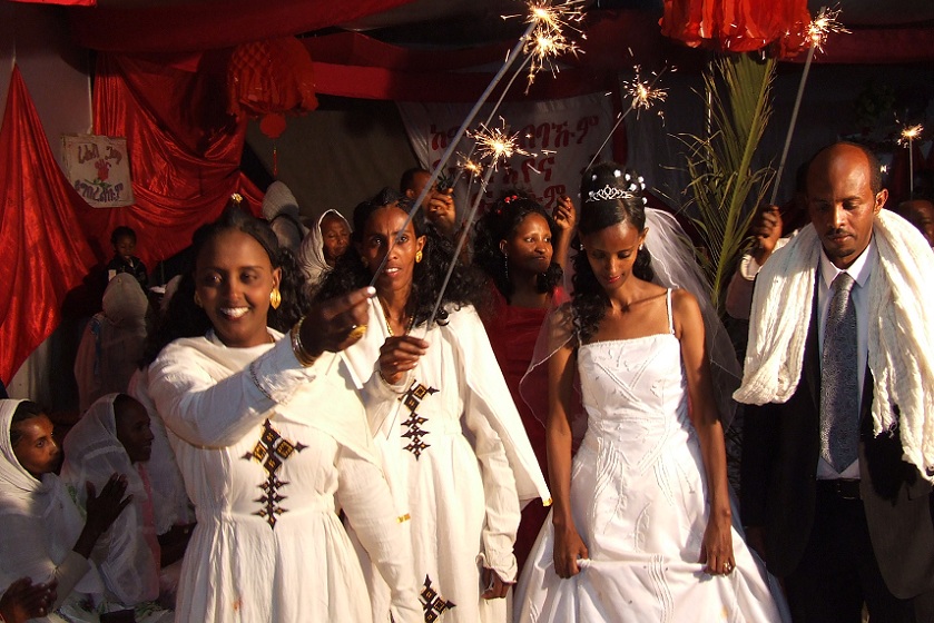 Sparkling final of the wedding - Edaga Arbi Asmara.