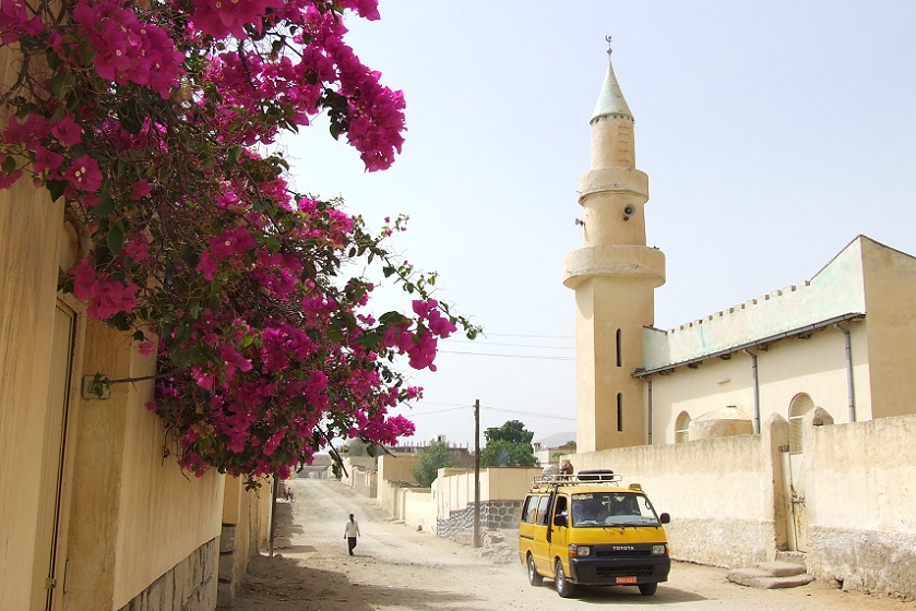 Road to Waliku - Geza Banda Keren Eritrea.