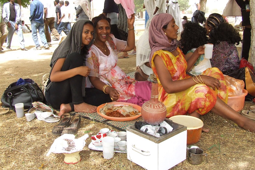 Picknic with an Eritrea family - Mariam Dearit Keren Eritrea.